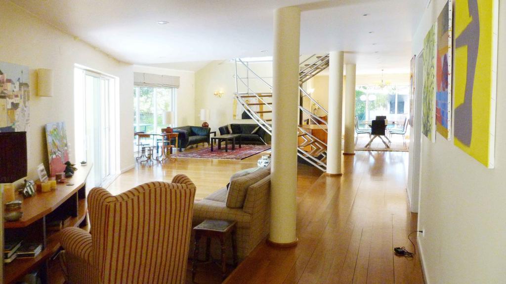 Villa Aroeira Near Lisbon- Daydream Pt