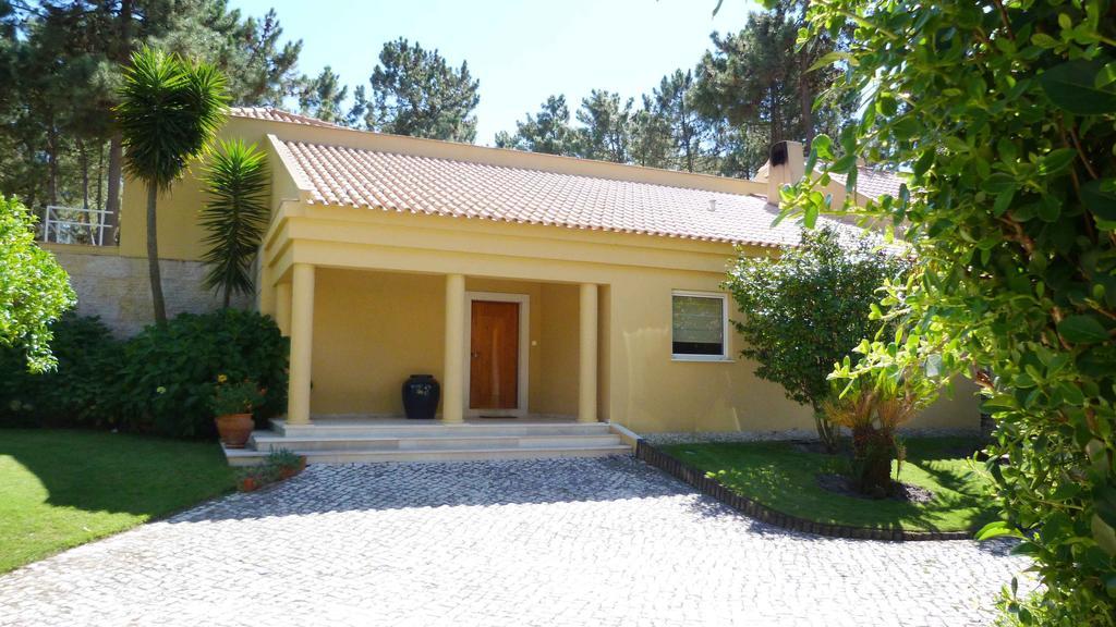 Villa Aroeira Near Lisbon- Daydream Pt